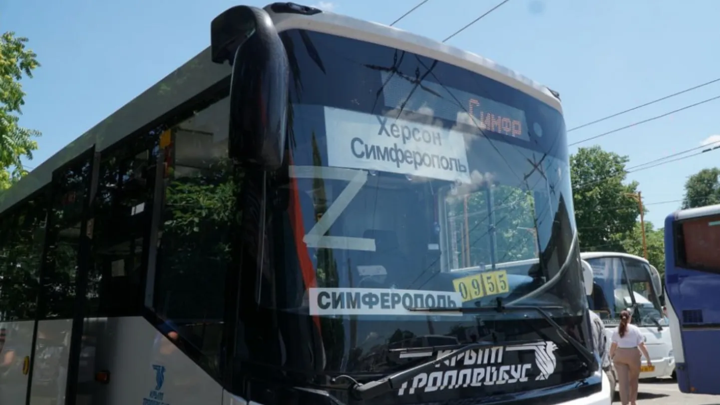 Автобус, на котором герой этой истории Евгений выехал из оккупированного Херсона и начал долгий путь в Украину.