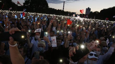Valgevenes avaldasid meelt tuhanded opositsioonikandidaadi toetajad