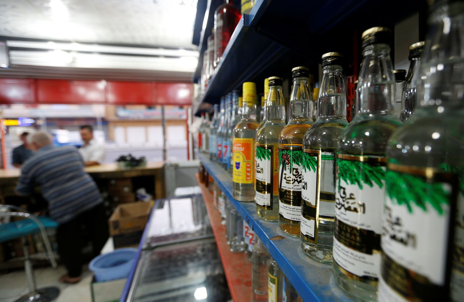 Алкоголь редко предлагают в отелях и ресторанах в Ираке, однако его потребление относительно распространено
