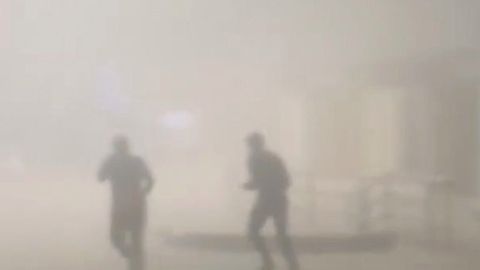 Irānas triecienā Kuveitas lidostai nogalināts viens un ievainoti vairāki desmiti cilvēku