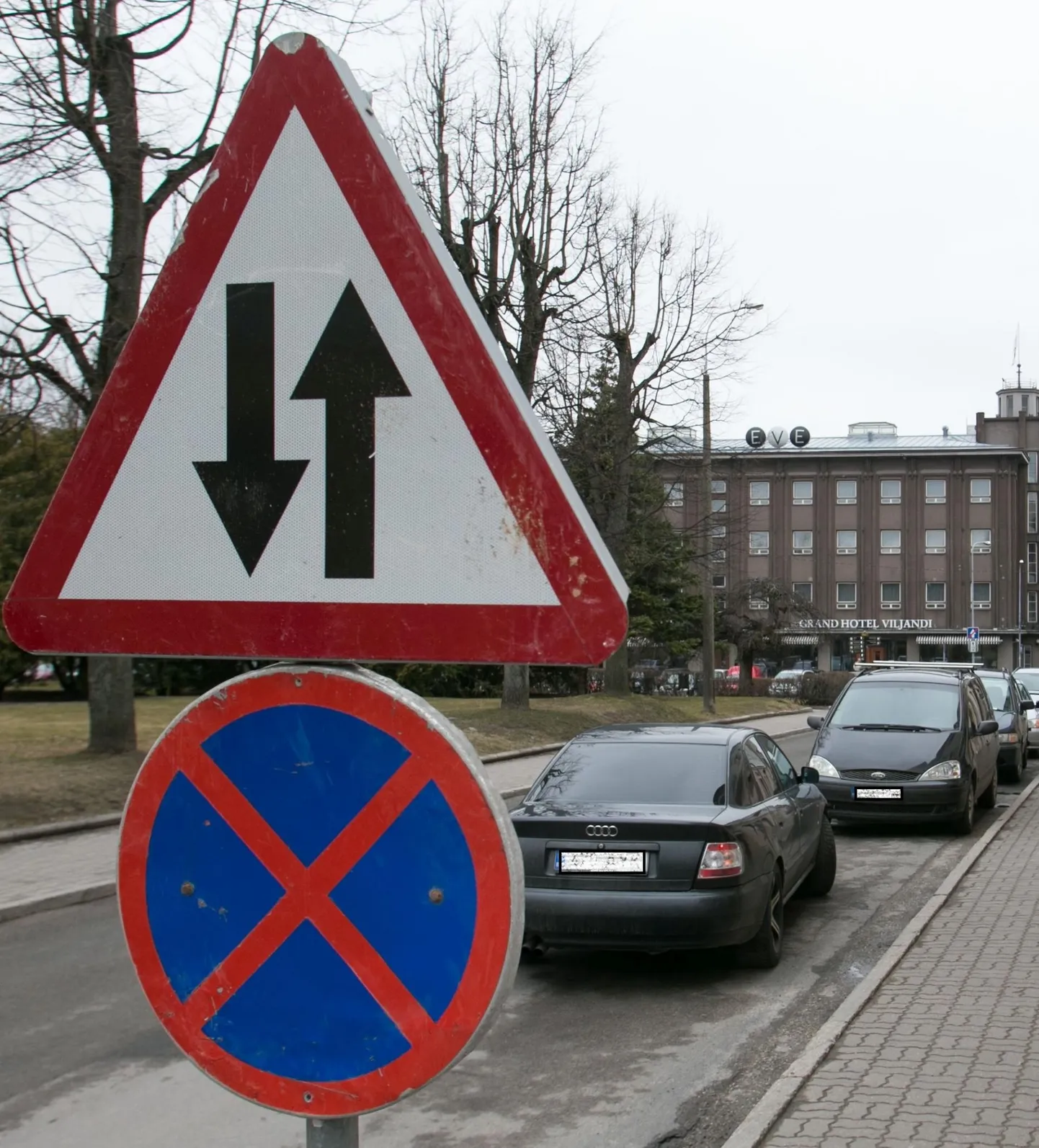 Parkimist keelavatest märkidest kinnipidamine on Viljandis aastaid olnud üsna valikuline ja pigem vabatahtlik.