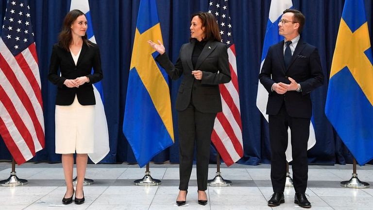 Премьер-министр Финляндии Санна Марин, вице-президент США Камала Харрис, премьер-министр Швеции Ульф Кристерссон.