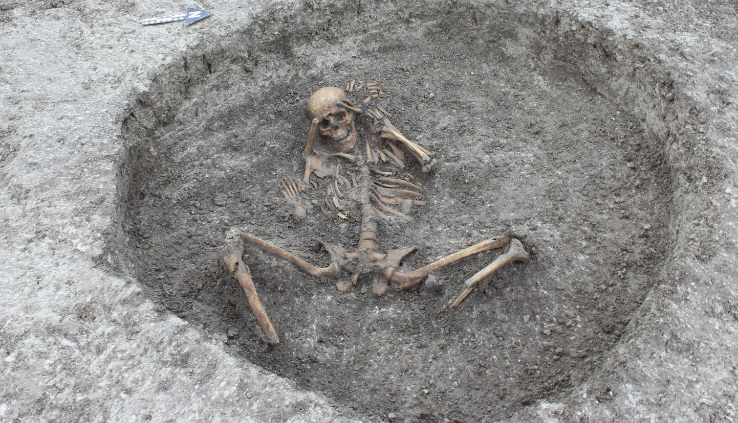 Briti vee-ettevõte leidis 2019. aastal oma kaevetööde käigus naise skeleti, kelle käed olid seotud ja jalad amputeeritud.