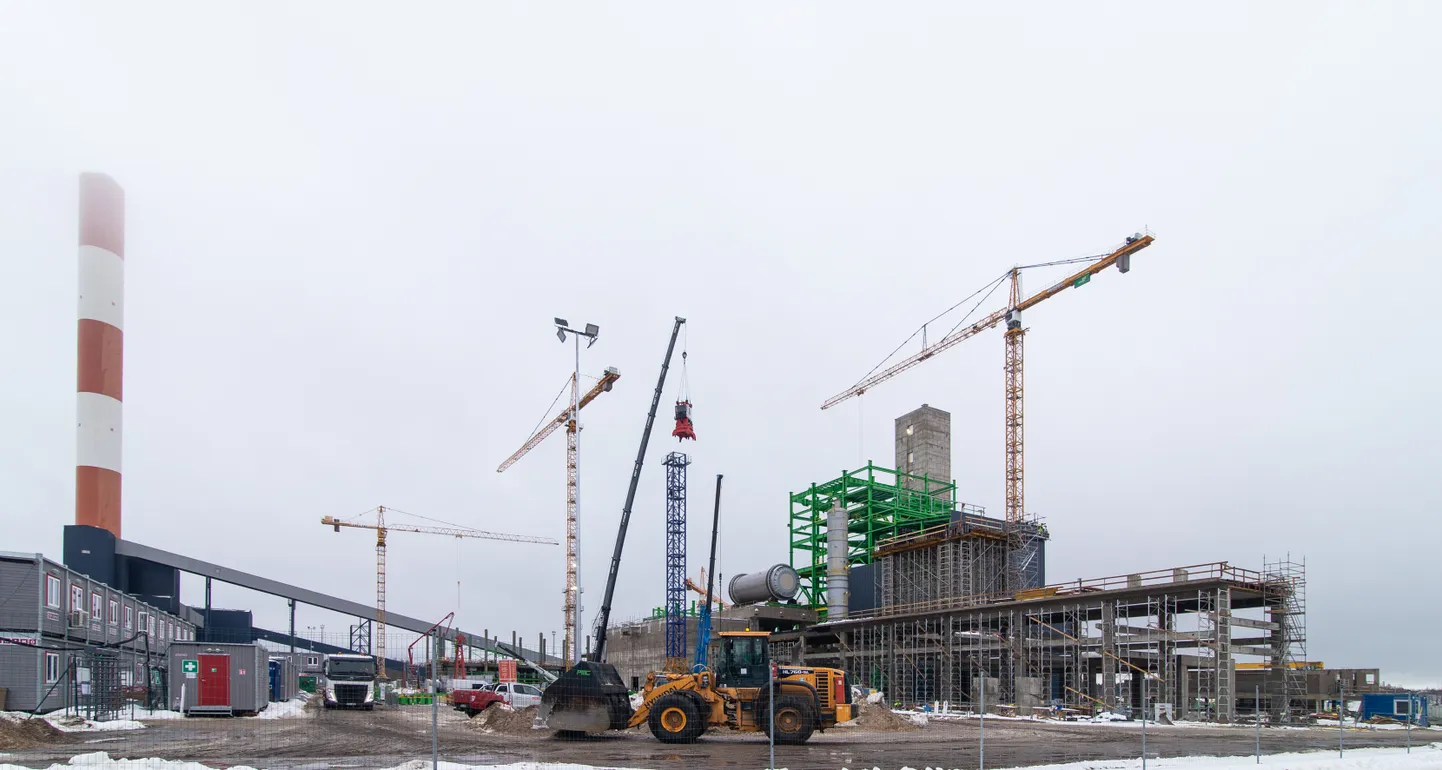 Стройплощадка нового Аувереского завода сланцевых масел по состоянию на конец 2022 года.