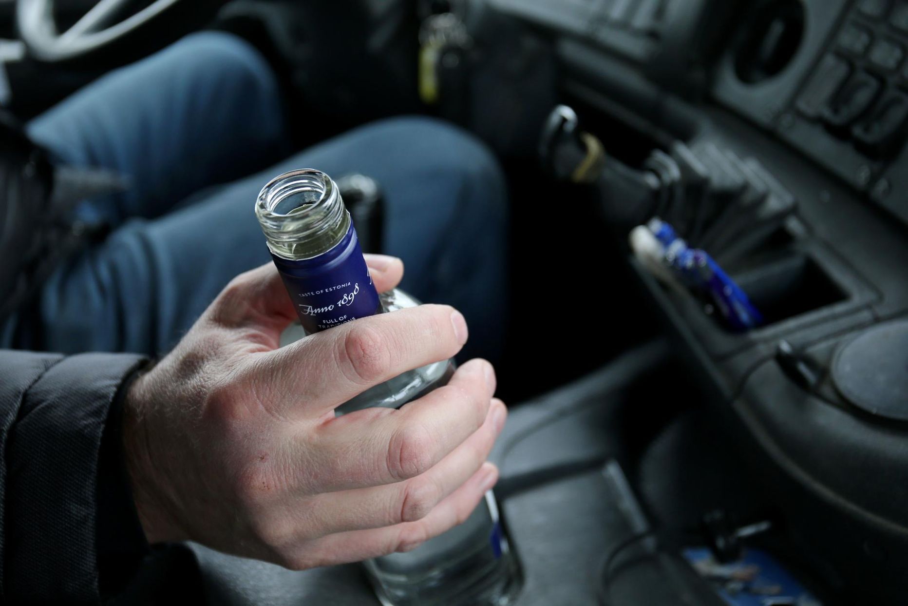 Politsei kõrvaldas reedel liiklusest viis narko- või alkoholijoobe tunnustega sõidukijuhti. Pilt on illustreeriv.