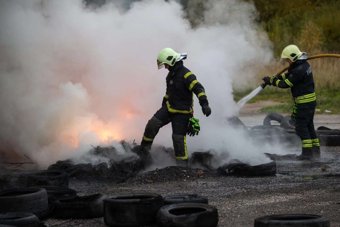 Rehvide põletamine on keelatud. Foto on illustratiivne ja pole seotud antud looga.