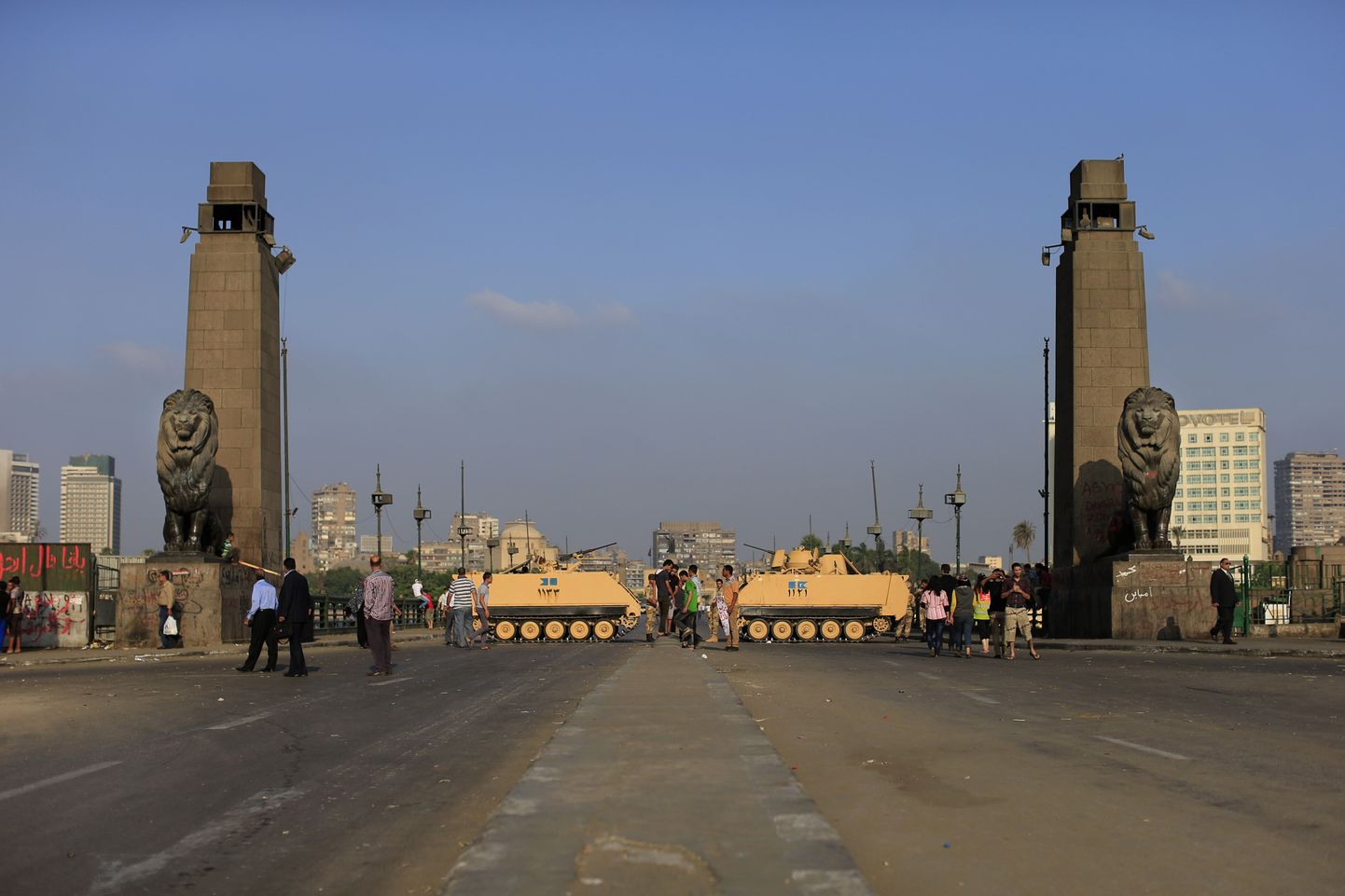 Egiptuse sõdurid Tahriri väljaku lähedal