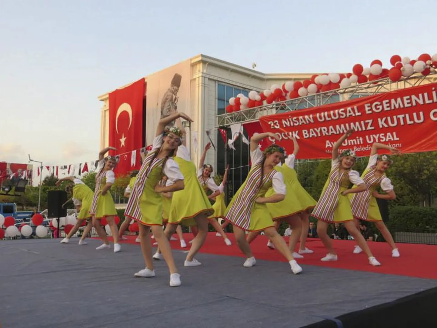 Kadrina Cadencia tantsurühm Türgis