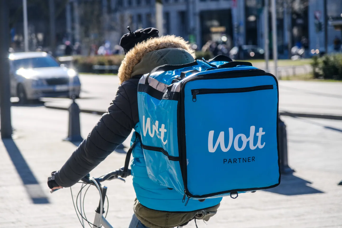 Wolt toidukuller.