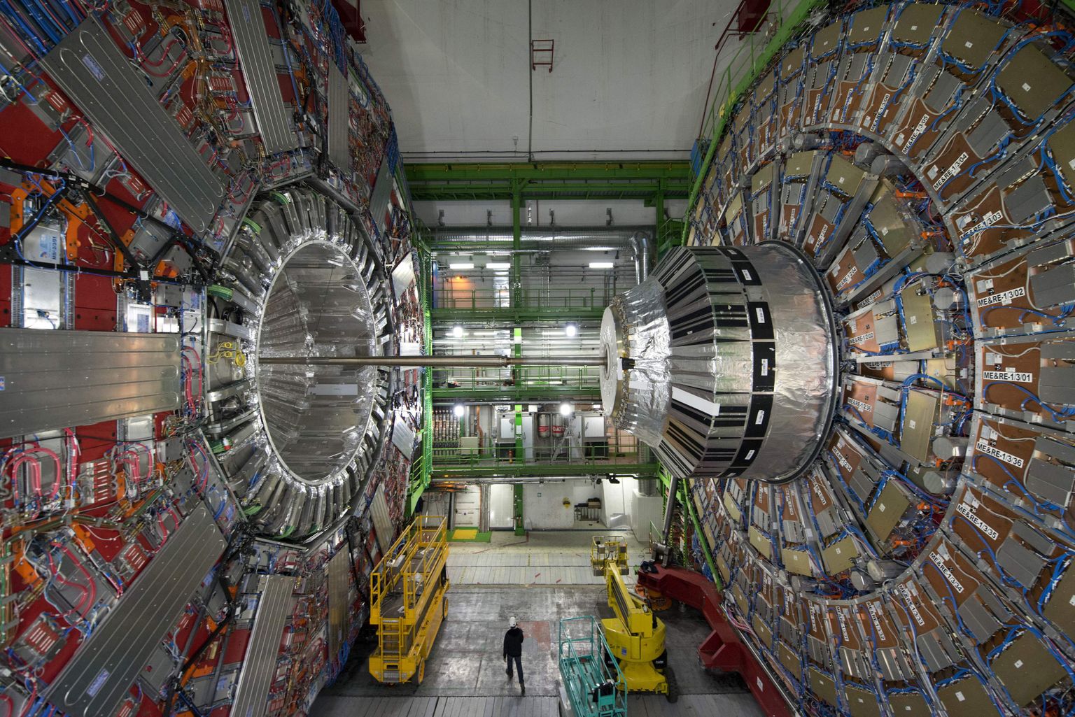 Suur osakeste kiirendi CERNis