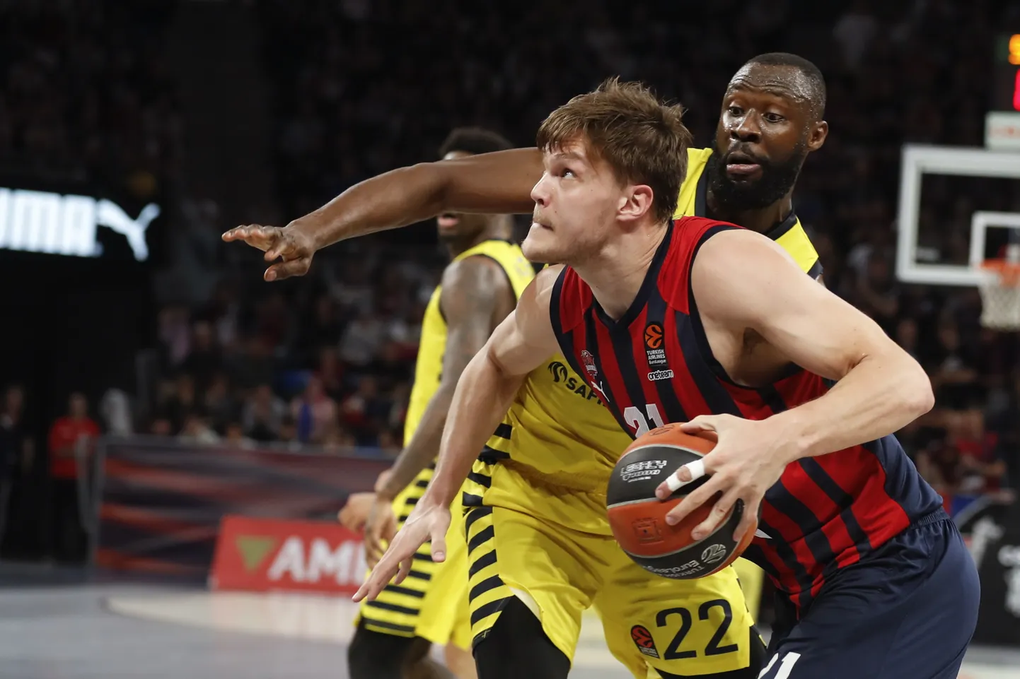 Maik-Kalev Kotsar (palliga) ja Vitoria Baskonia on teinud väga hea hooaja. Kas see jätkub ka Euroliiga play-off'is?