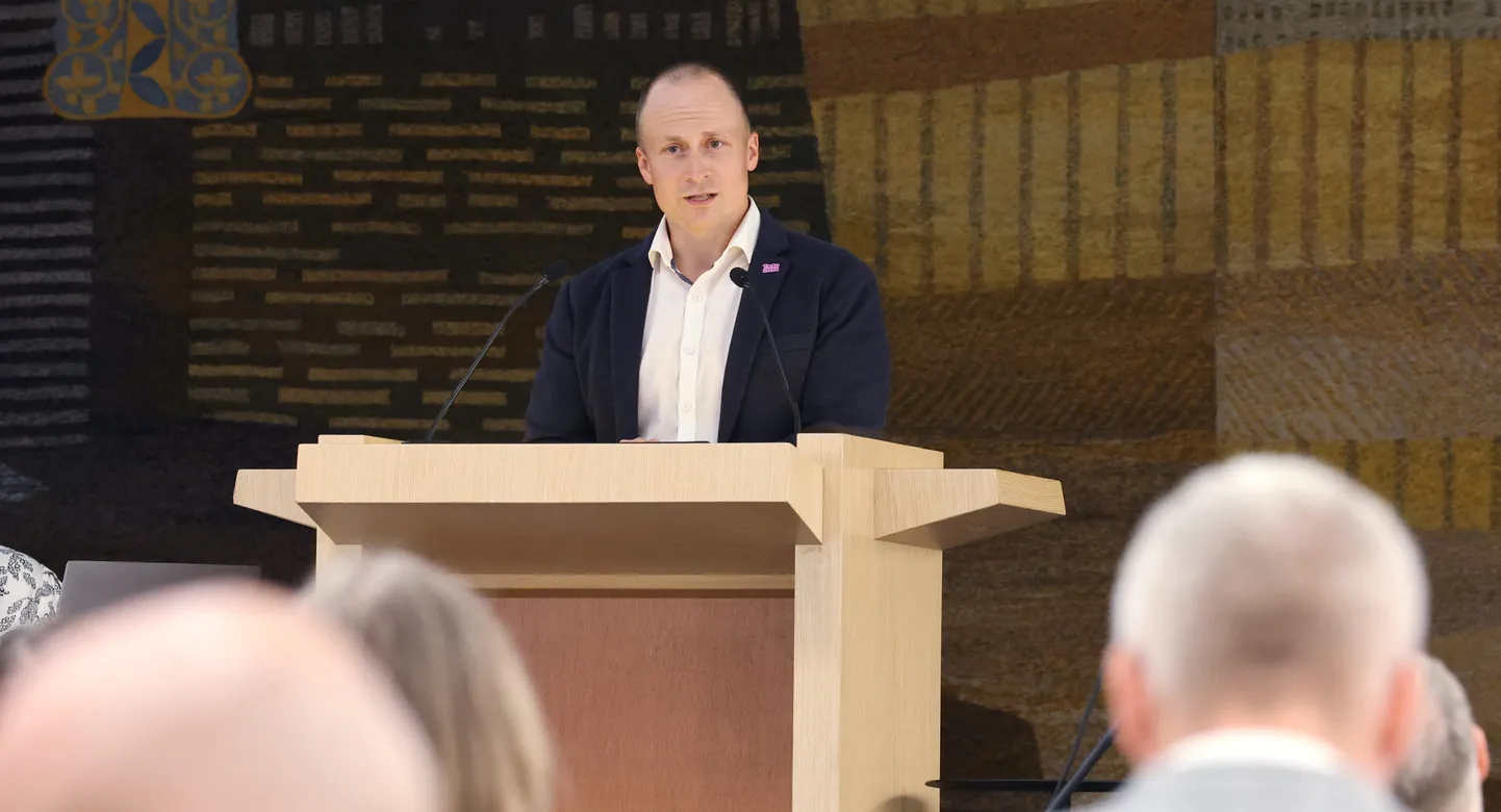 Tartu abilinnapea Mihkel Lees siirdus riigikokku juunis, mil Ants Laaneots teatas, et loobub riigikogu kohast.
