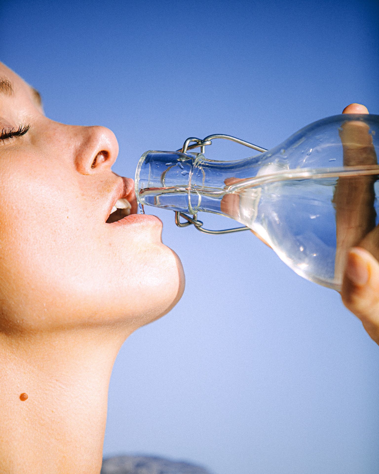 Vesi on eluks hädavajalik jook - alkohol mitte. Kui teisega piiri pidada ei suuda, siis joo parem esimest.