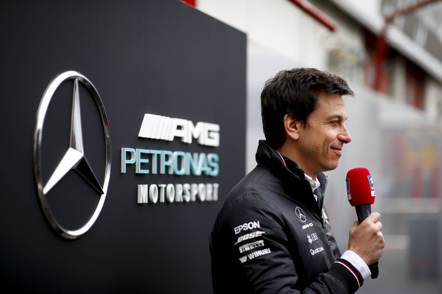 Mercedese vormelitiimi juht Toto Wolff hoiatab, et Ferrari F1-sarjas lahkumise juttudel on seekord tõsi taga.