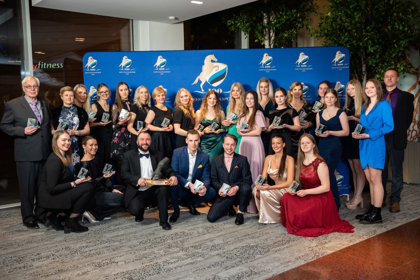 Eesti Ratsaspordi Liit andis pidulikul galal üle auhinnad 2022. aasta parimatele sportlastele.