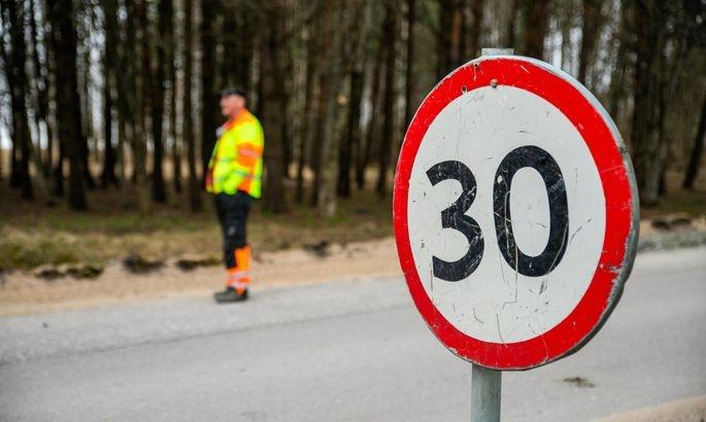 Pärnu Suur-Jõe tänava elanikud on kiiruspiirangut soovinud juba pikemat aega.