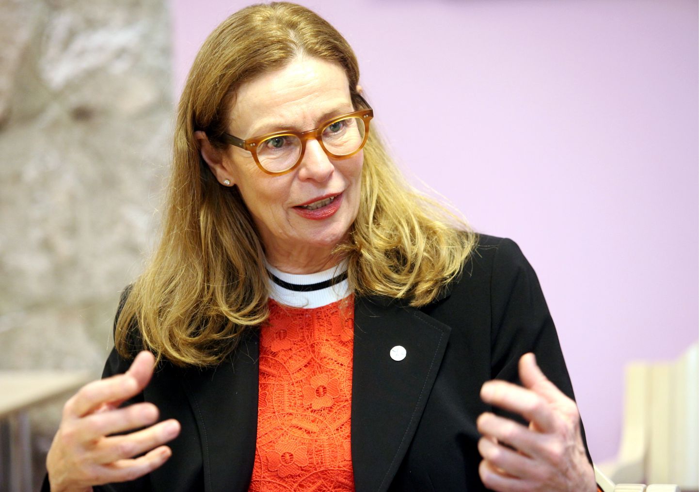 "Swedbank Group CEO" prezidente Birgitte Bonnesen.