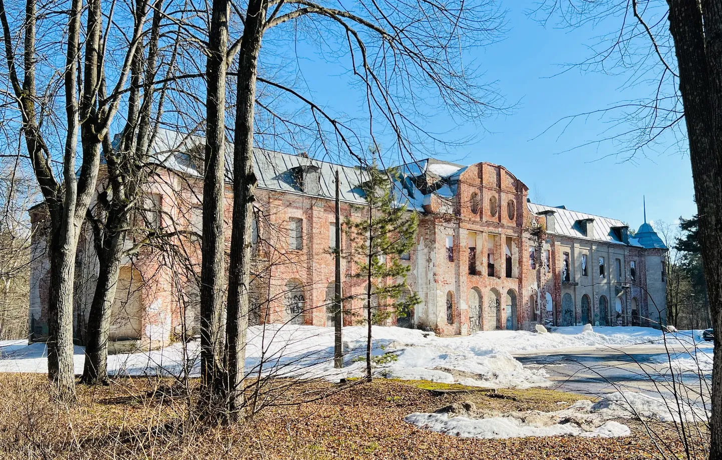 Kuurortlinna süda on 1990. aastate algusest saati katki olnud.