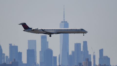 «Pangu talle nimeks Kennedy»: New Yorki teel olnud lennukis sündis laps