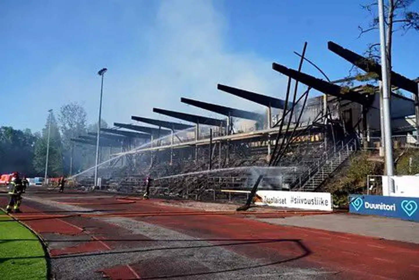 Mustapekka staadion Helsingis pärast tulekahju.