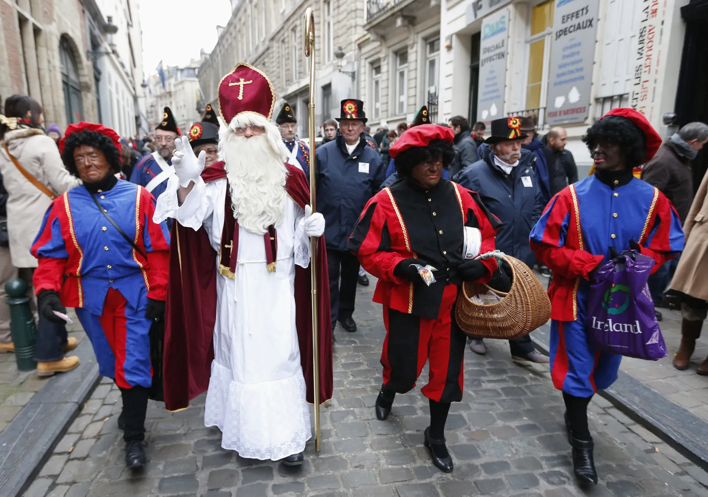 Püha Nikolaus ja Mustad Peetrid Brüsselis.
