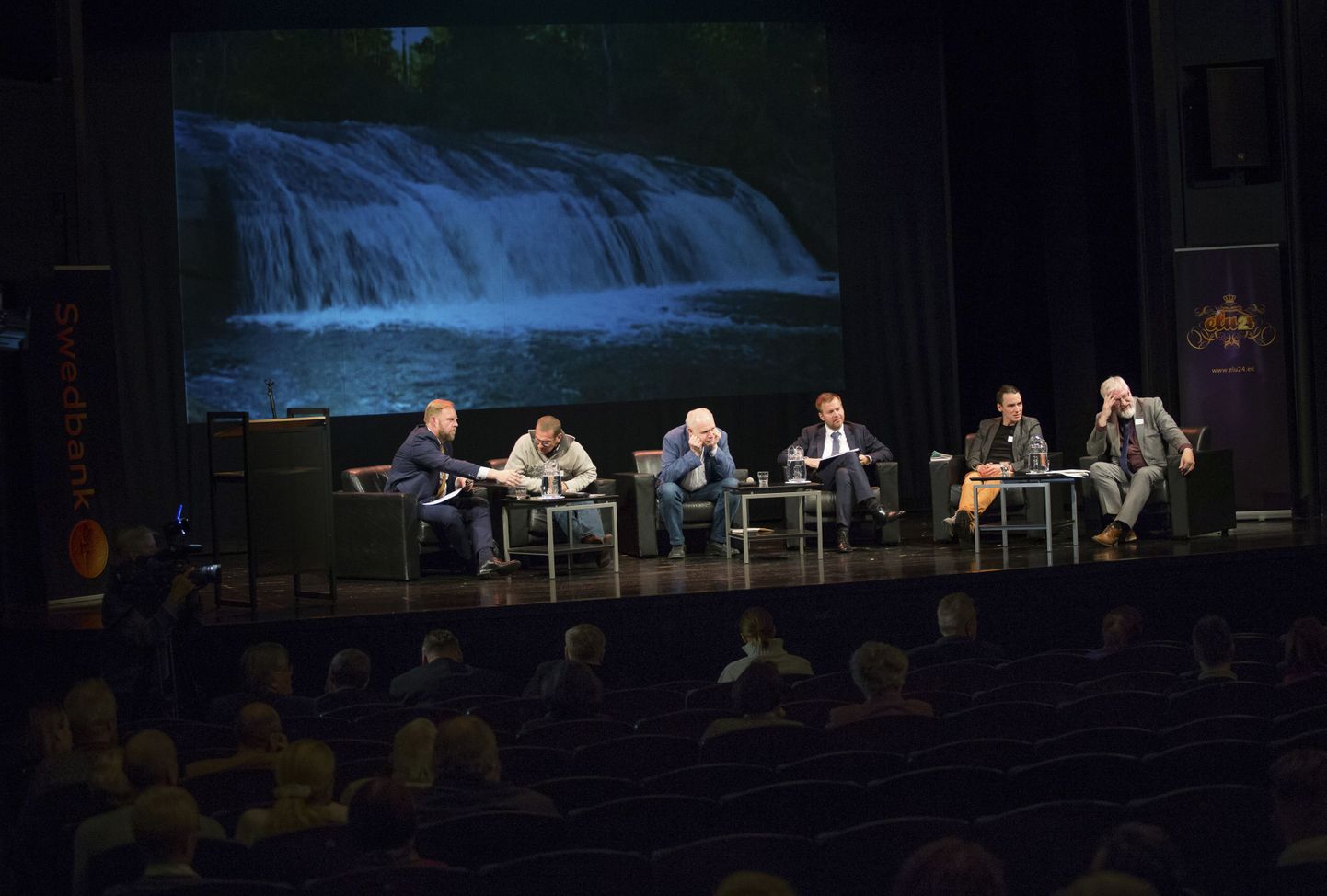 Urmas Vaino (vasakult) juhitud mõttetihedas arutelus osalesid Kaido Kama, Kalevi Kull, Rene Tammist, Mattias Turovski ja Tarmo Soomere.