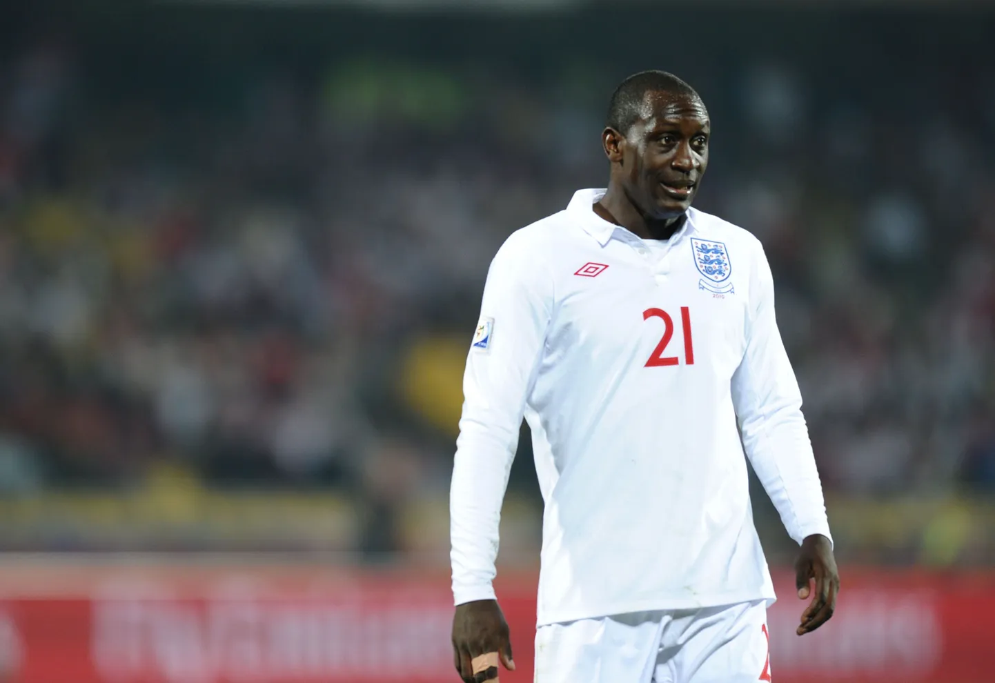 Emile Heskey Inglismaa koondise särgis.