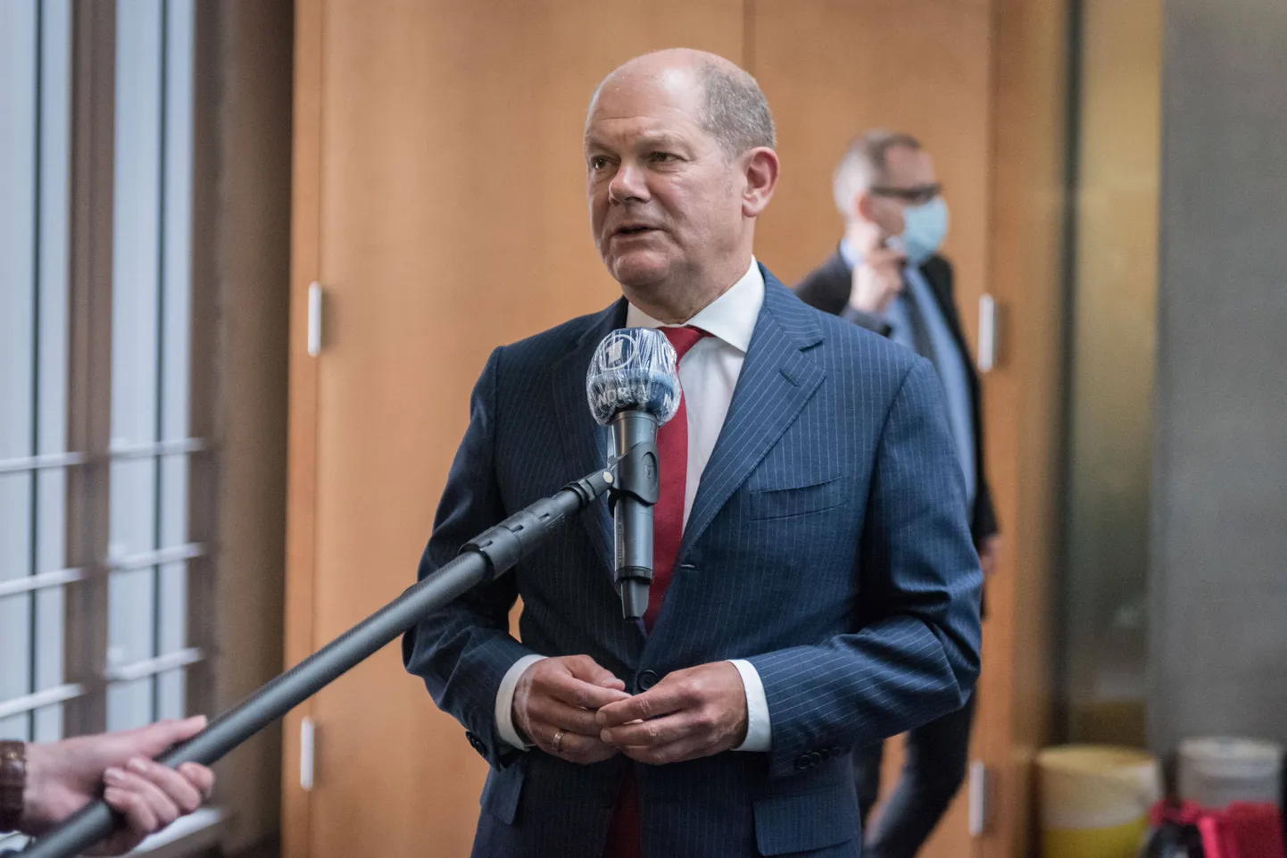 Saksamaa rahandusminister Olaf Scholz annab Wirecardi teemal intervjuud.