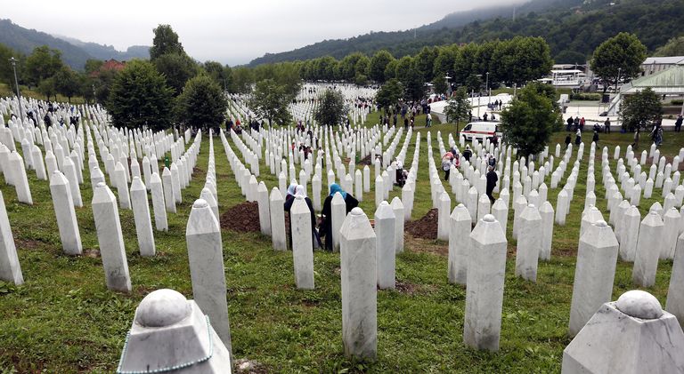Potocari mälestusala Bosnia-Hertsegoviinas Srebrenicas, kuhu on maetud 1995. aasta Srebrenica veresauna ohvrid