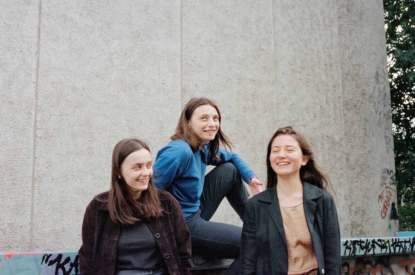 "Mägede hääl" käis sel kevadel "Intonal festivalil" Malmös ning Raul Saaremets avastas seal enda sõnul vapustava Ukraina päritolu trio Chillera, mis on surf rock´i tüdrukute grupp Odessast.
