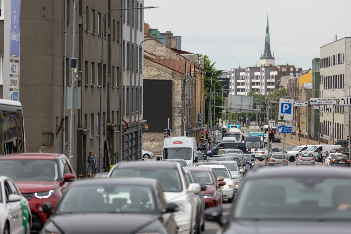 Ummik Tallinnas, Tartu maanteel. Pilt on illustratiivne.