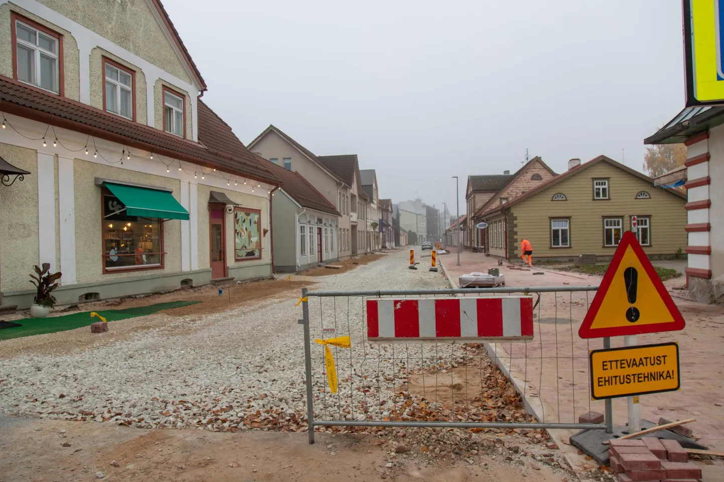 Tartu tänav peaks viimase info järgi valmima novembri lõpuks.