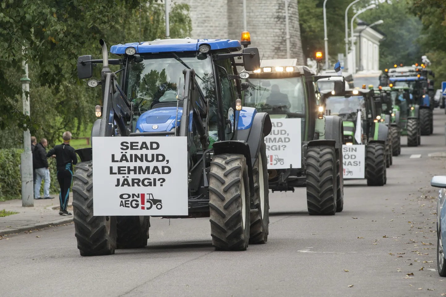 Möödunud aasta septembris sõitsid põllumehed Toompeale meelt avaldama 101 traktoriga ja kohal oli sadu inimesi.