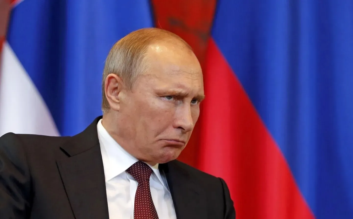 Владимир Путин иногда недоумевает на публике. После внезапного удаления неожиданного документа о планах России пересмотреть границы РФ на Балтике, недоумевает не только президент РФ.