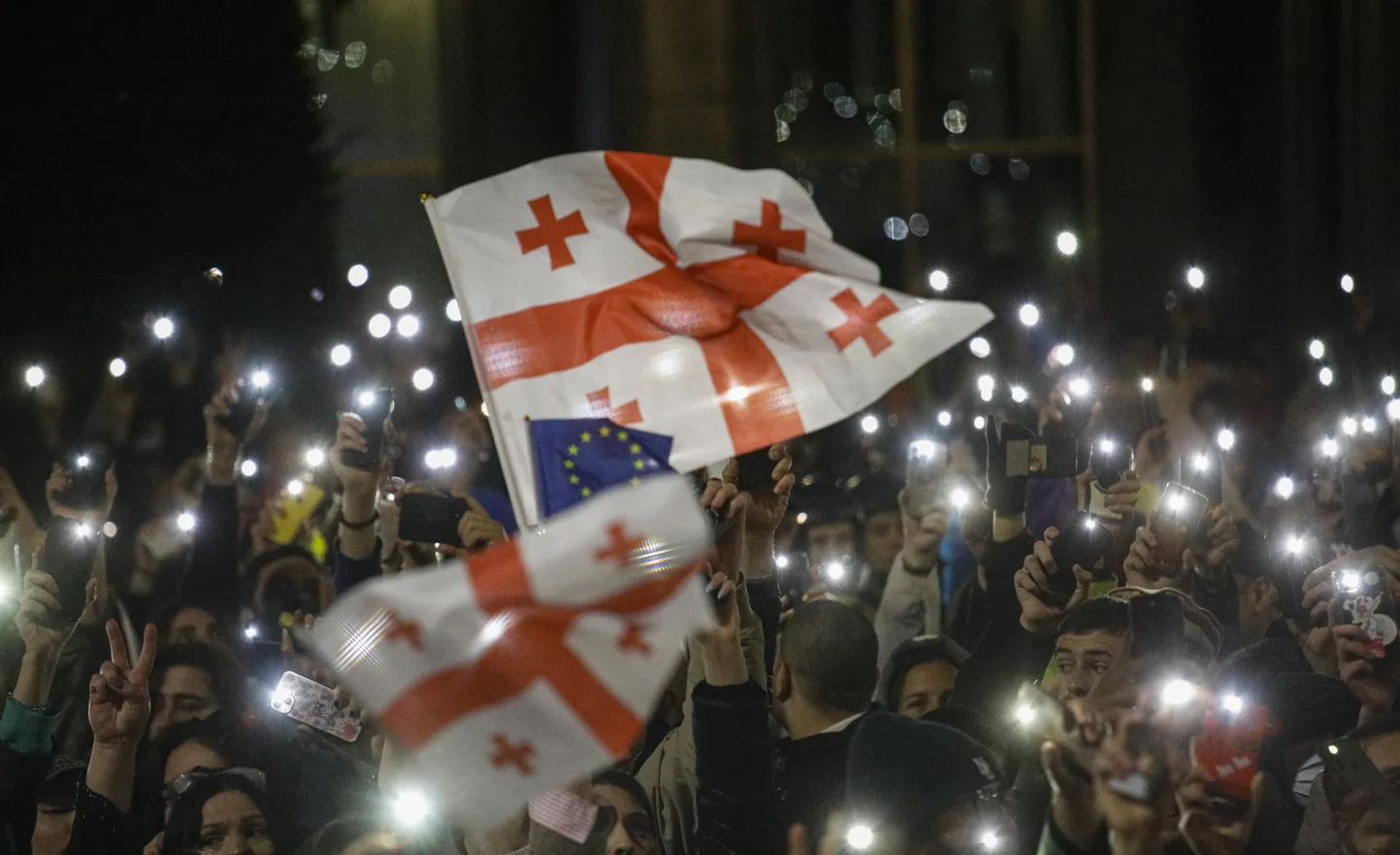 Välismõju seaduse vastane protest Gruusia pealinnas Thbilisis.