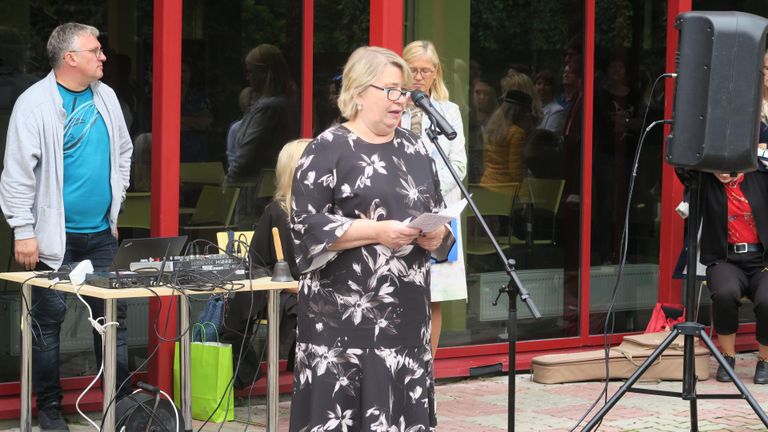 Pärnumaa kutsehariduskeskuse direktor Riina Müürsepp avaldas lootust, et kooliperel jagub võhma õppeaasta lõpuni vastu pidada.