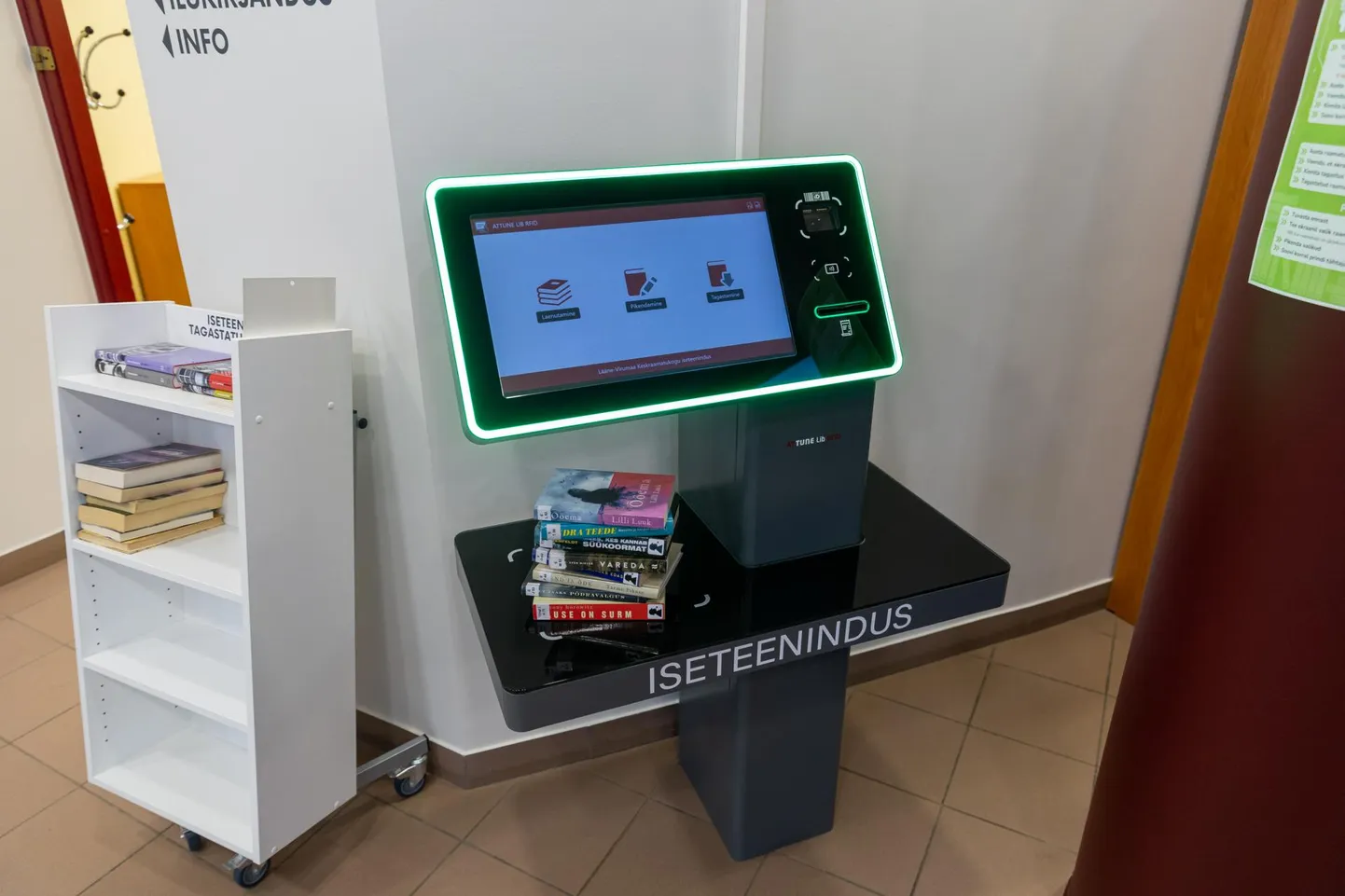 Ühe unistuse täitumine: Lääne-Virumaa keskraamatukogus on nüüd iseteenindusautomaat.