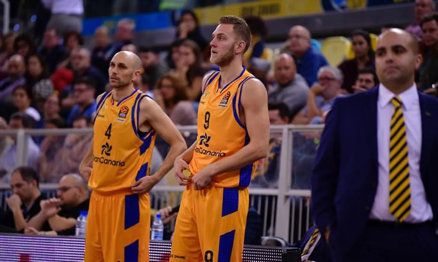 Siim-Sander Vene (number 9).