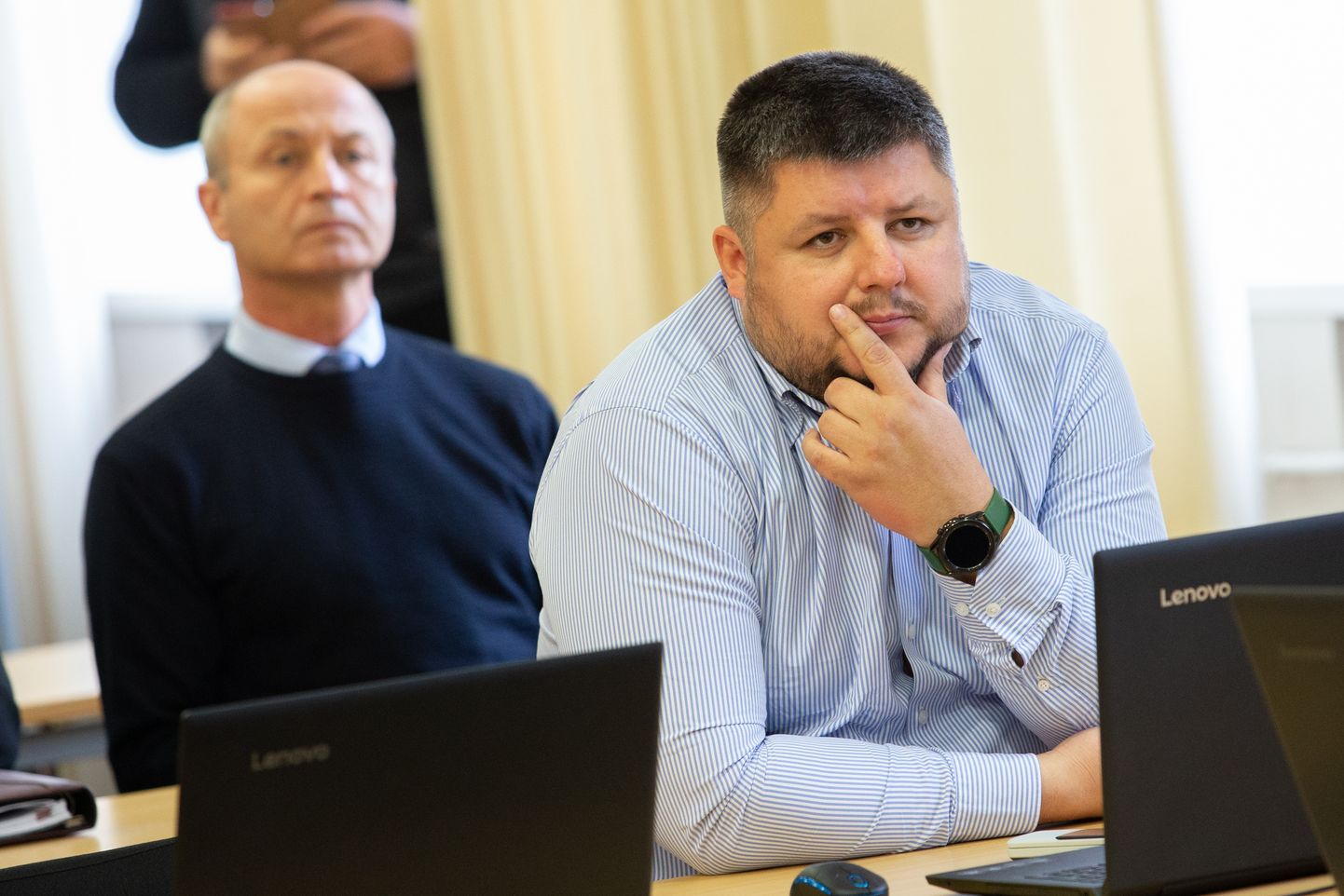 OSK Grupi juhatuse liige Deniss Veršinin väitis volikogu revisjonikomisjonile, et ettevõtte ja linnavalitsuse koostöö on raskendatud.