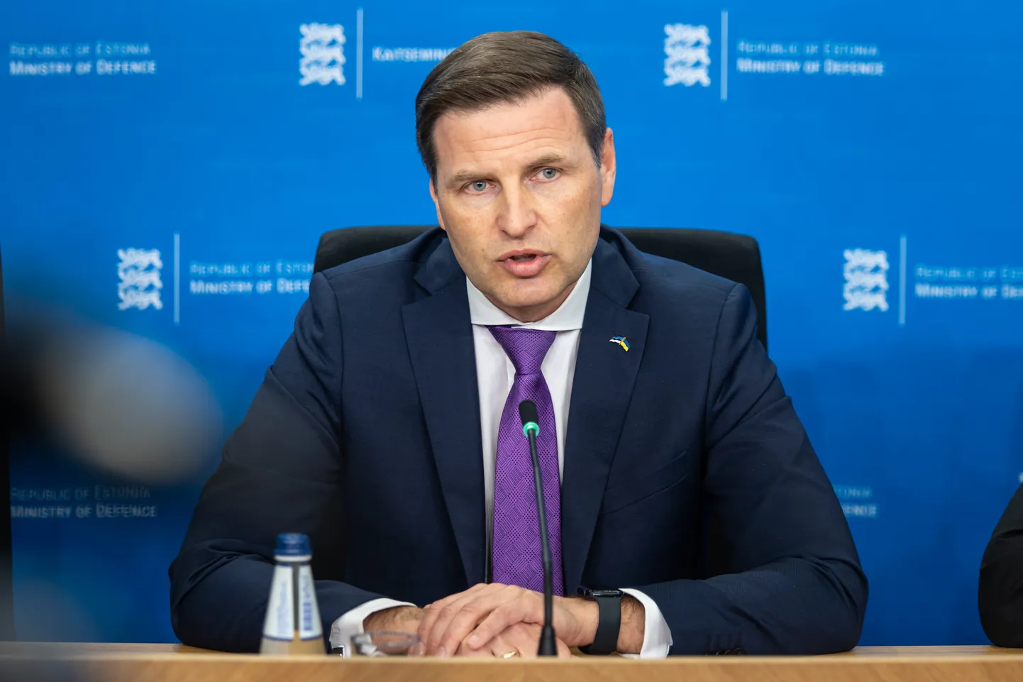 Kaitseministeeriumi pressikonverents Eesti laskemoona soetamise hetkeseisust. Kaitseminister Hanno Pevkur.