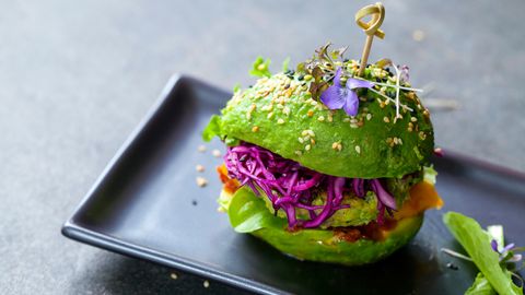 Veganlus pole kindlasti mingi trend, kuid vegantoitude endi hulgas on trende küll ja veel. Veganlus pole kindlasti mingi trend, kuid vegantoitude endi hulgas on trende küll ja veel.