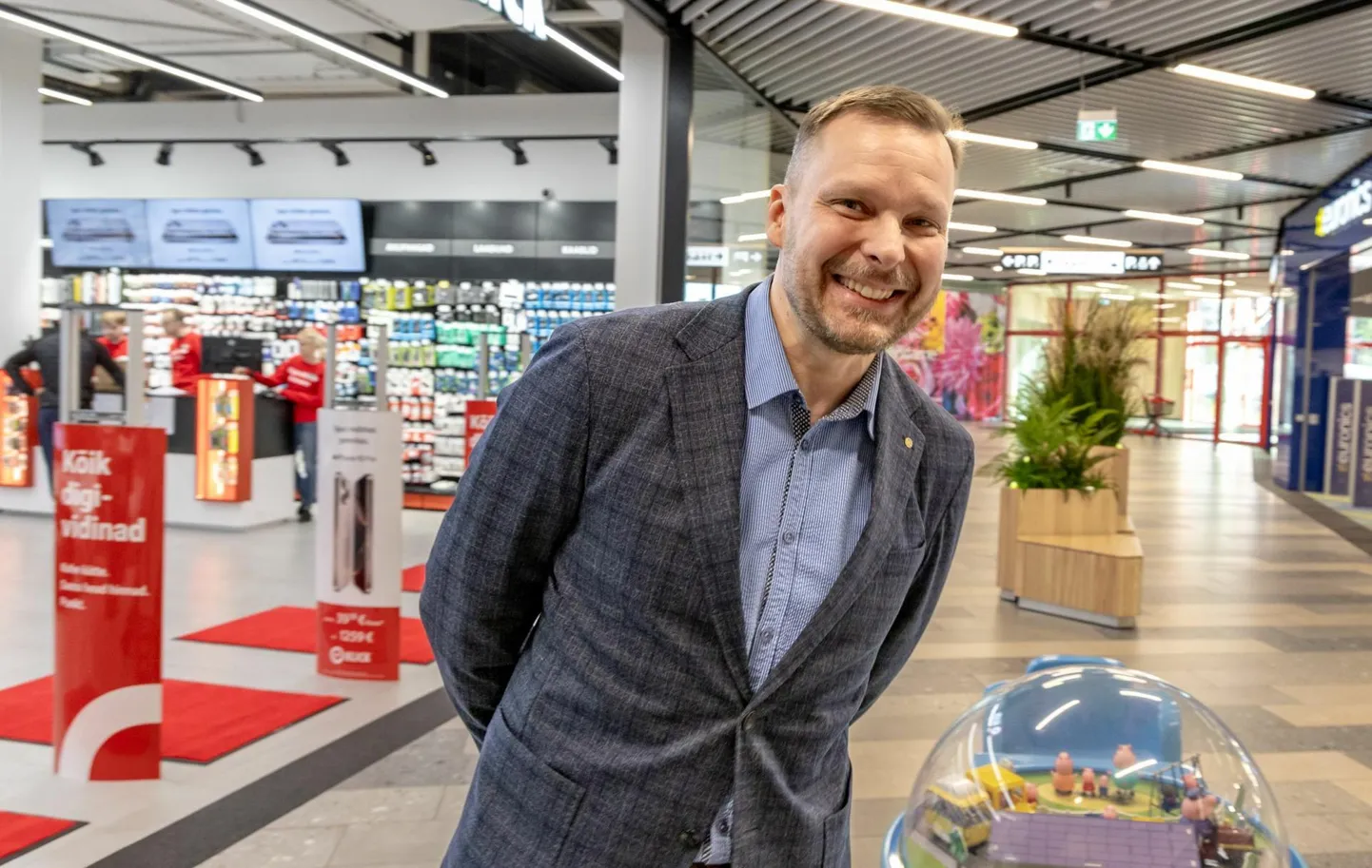 Majanduses valitsevate keeruliste olude kiuste ehitas Kaubamajakas tänavu juurde tuhandeid ruutmeetreid kaubanduspinda. Kasvanud külastatavus näitab, et rahvale meeldib, ja keskuse juht Ivar Pinsel on samuti tulemuse üle rõõmus.