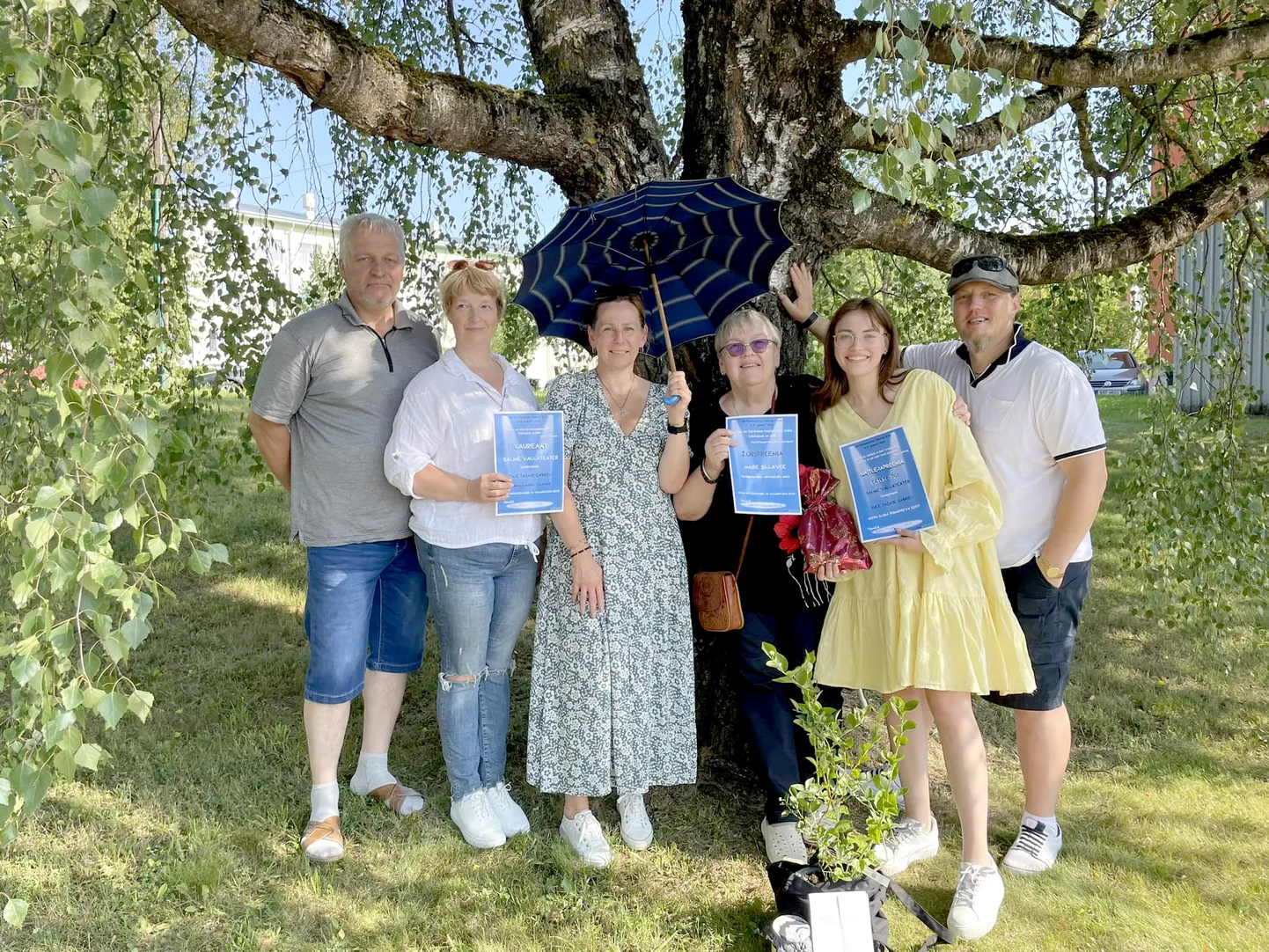 TIITEL JÄLLE KÄES: (Vasakult) Viljar Merivald, Tea Merivald, Annika Juhandi, Maire Sillavee, Getlin Jõgi, Meelis Juhandi.