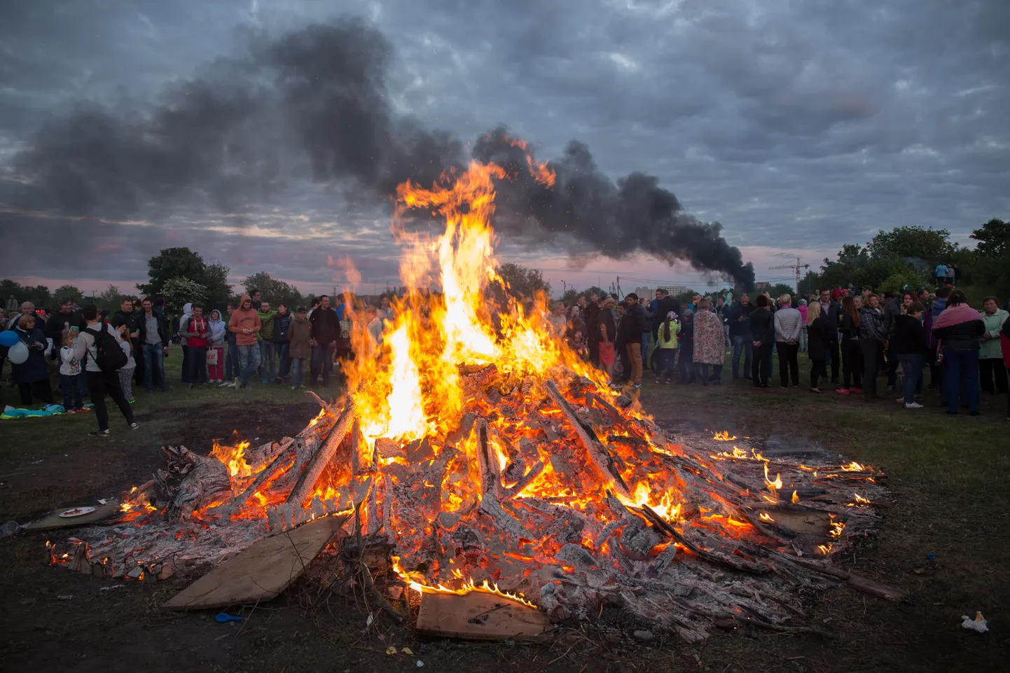Jaanilõket tehes tuleb kinni pidada ohutusreeglitest.