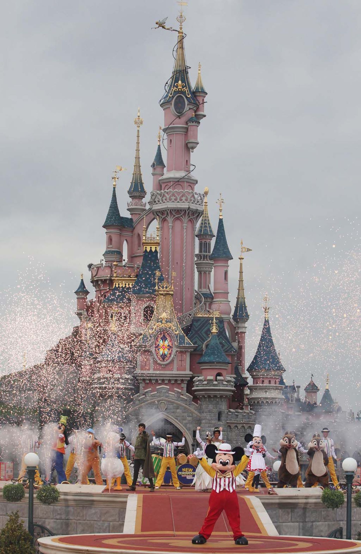 Pariisi Disneyland otsib suvekuudeks töötajaid Eestistki.