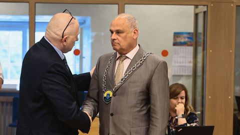 Narvas jõudis pühapäeval sihile 130 päeva kestnud võimupööre