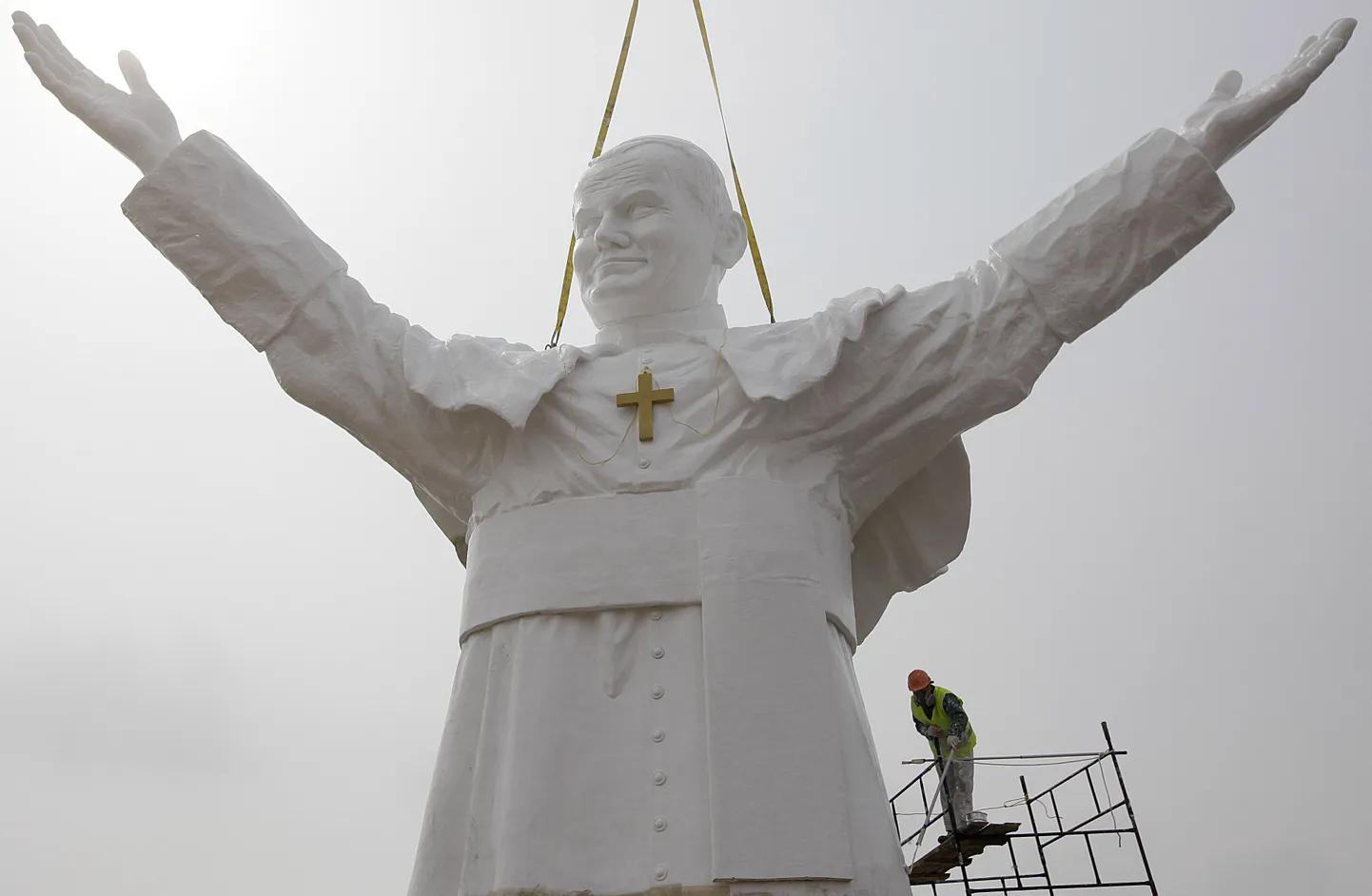 Paavst Johannes Paulus II kuju Czestochowas.