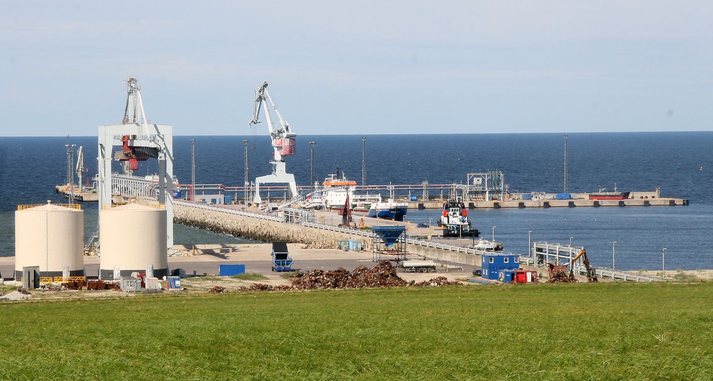 Tulevane põlevkiviõli eelrafineerimistehas võib kerkida 16 aastat tagasi rajatud Sillamäe sadama terminalide naabrusesse.