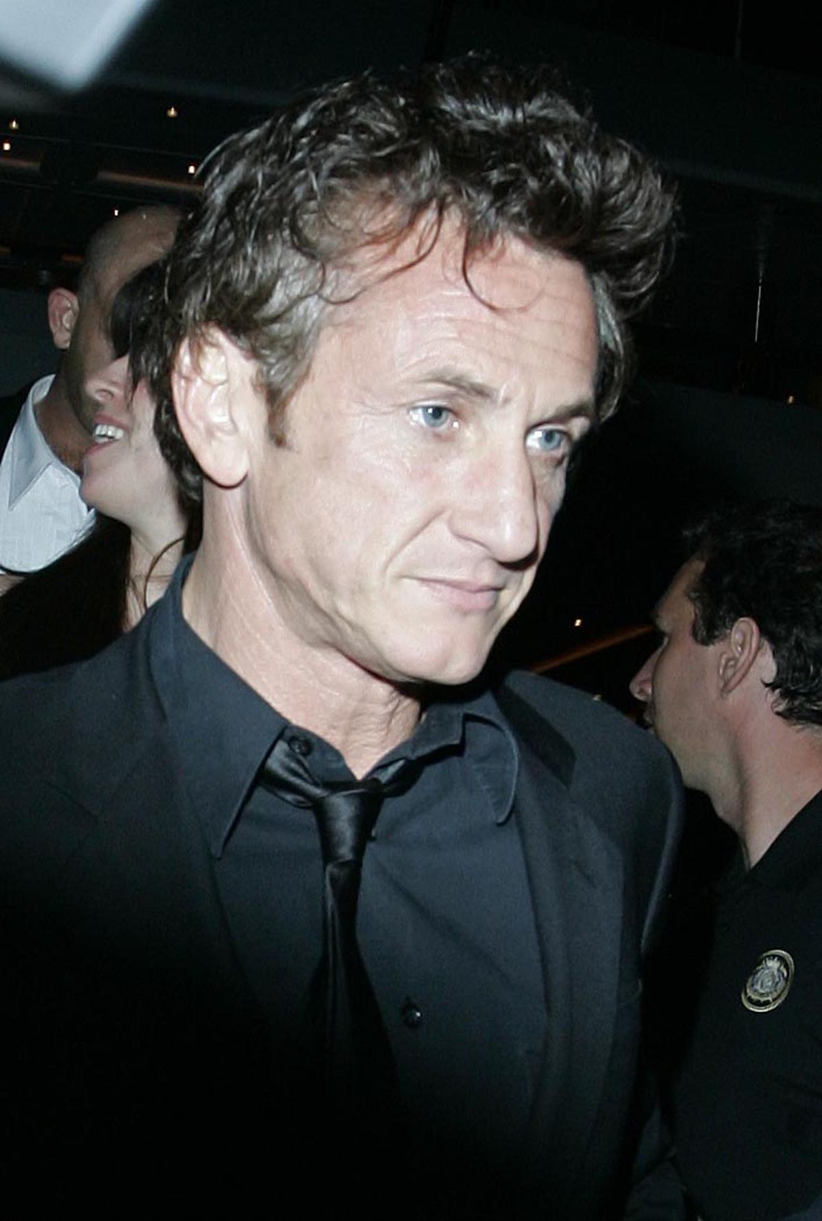 Näitleja Sean Penn on kahel korral vahistatud fotograafi ründamise eest.