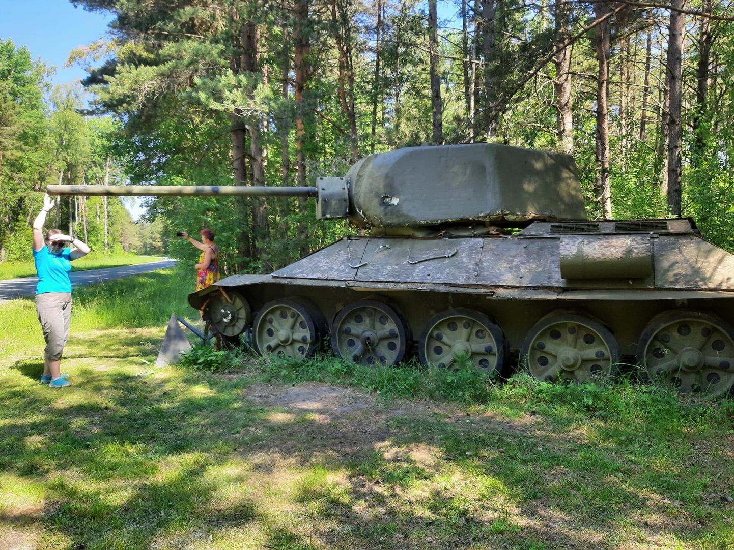 Tank Hiiumaa militaarmuuseumi õuel.